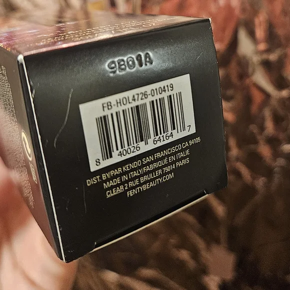 FENTY BEAUTY Mini body lava